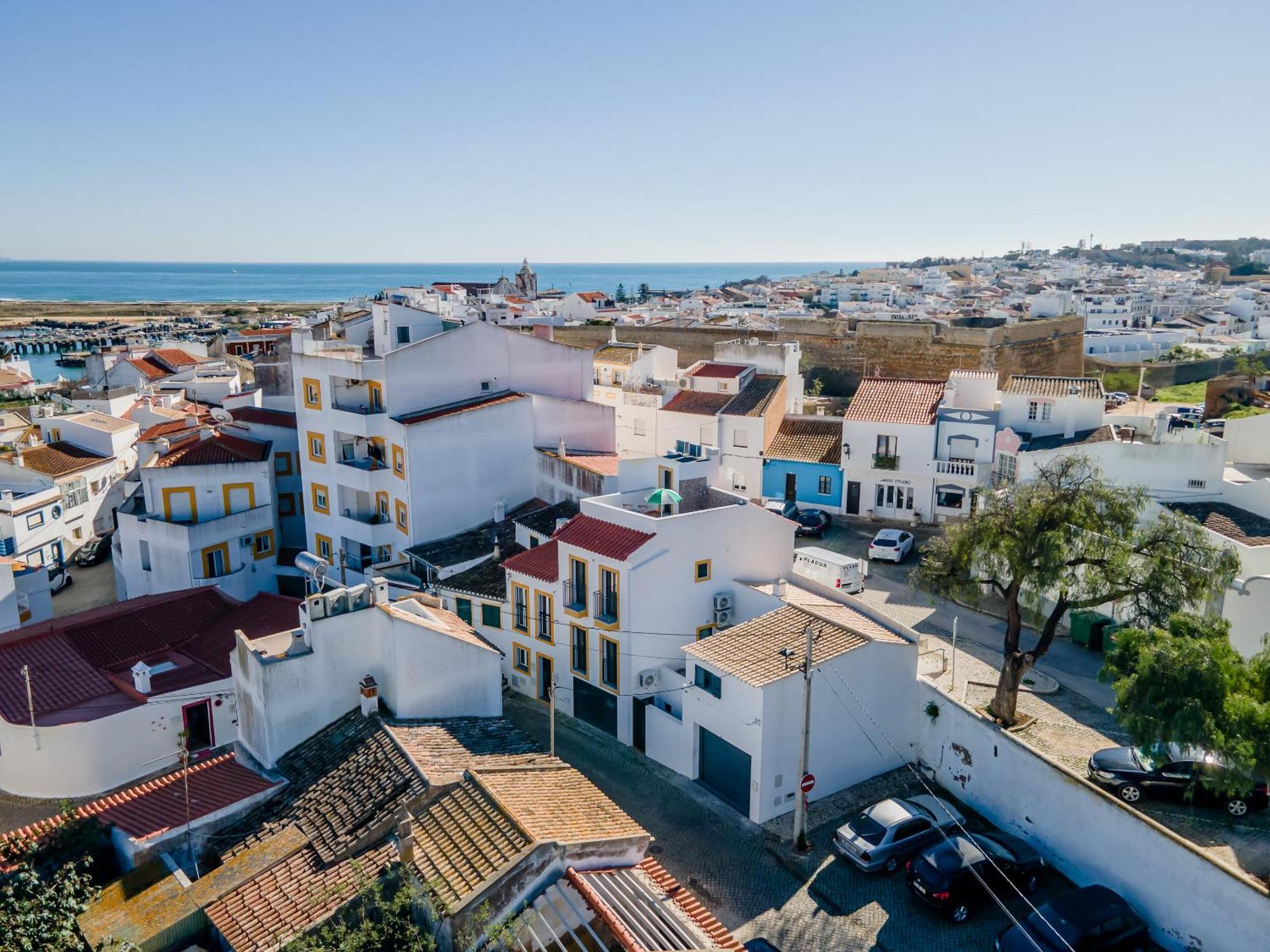 Casa Girassol - *